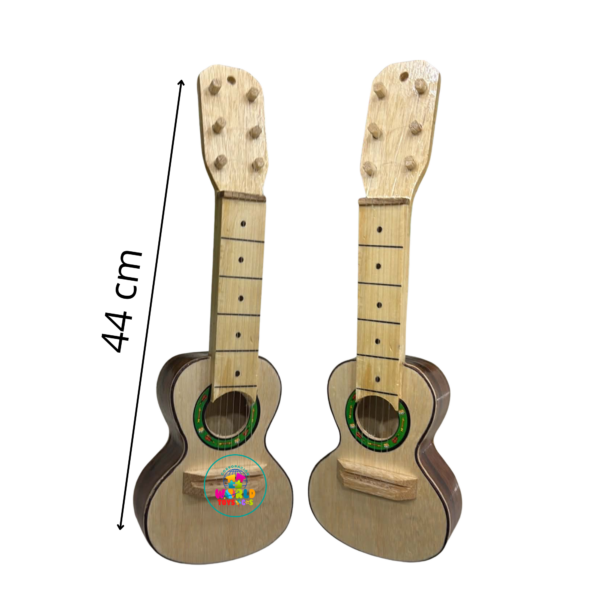 GUITARRA CHICO DE MADERA -
